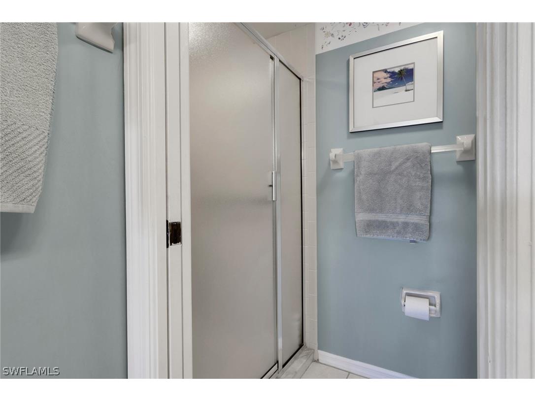 4310 Chantelle Drive #E102 Naples FL 34112 226009743 image16