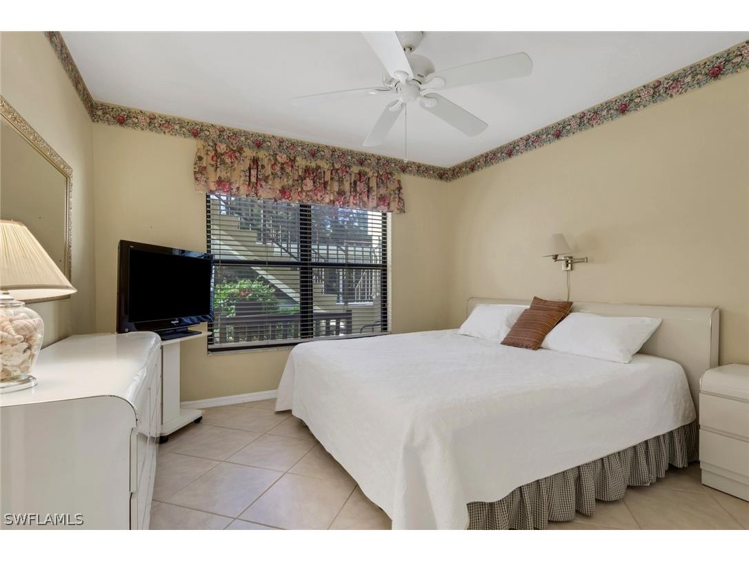 4310 Chantelle Drive #E102 Naples FL 34112 226009743 image18