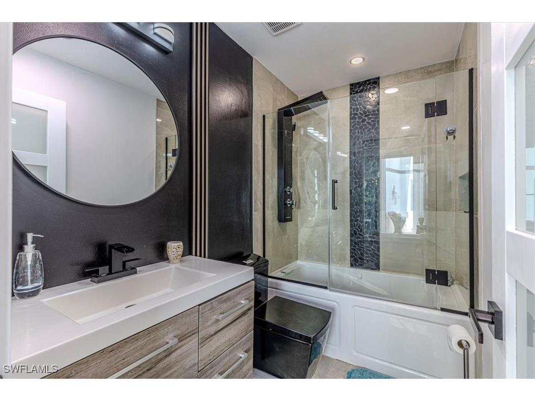 4310 Mcgregor Boulevard Fort Myers FL 33901 225084328 image17