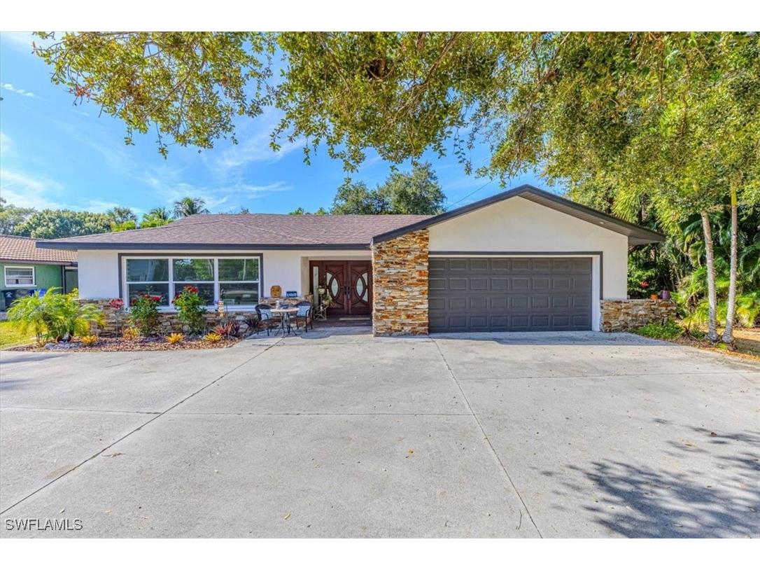 4310 Mcgregor Boulevard Fort Myers FL 33901 225084328 image2