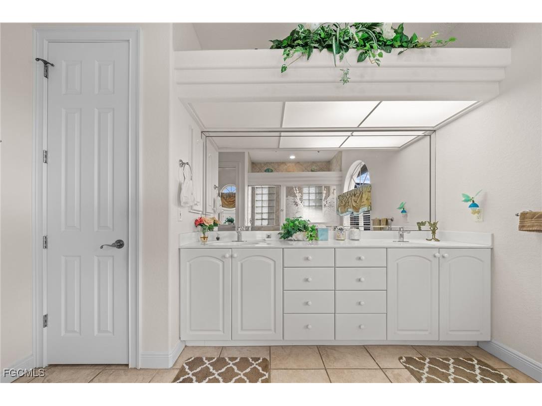 4310 Sands Boulevard Cape Coral FL 33914 2025010813 image23