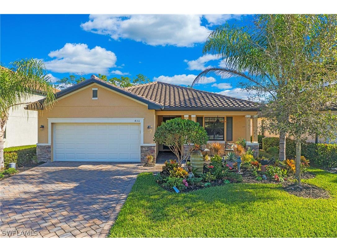 4311 Raffia Palm Circle Naples FL 34119 222077396 image1