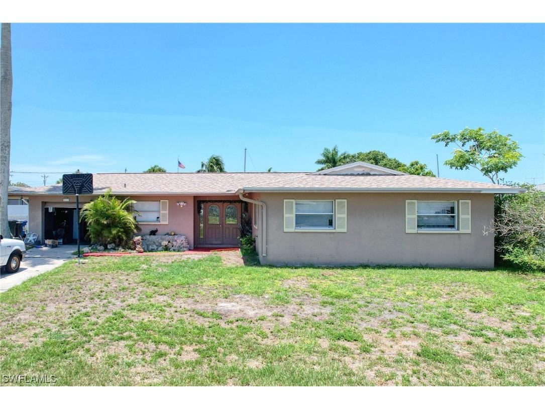 4311 S Bay Circle North Fort Myers FL 33903 223083725 image1