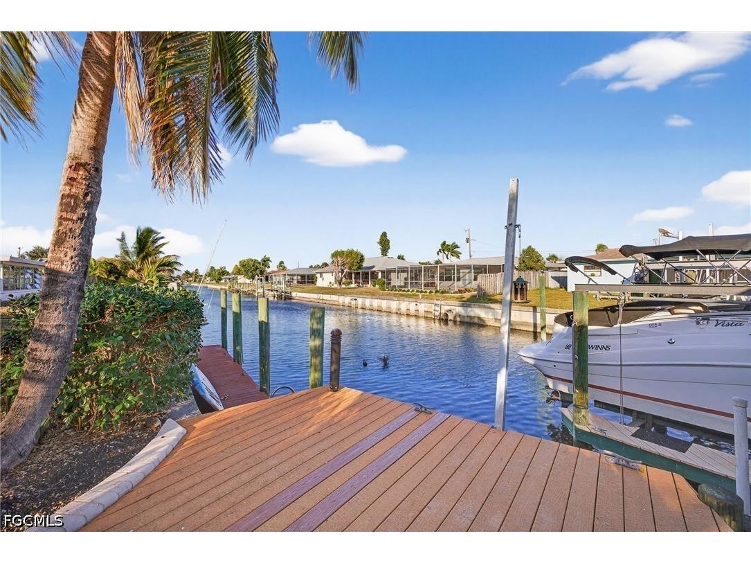 4312 S Atlantic Circle North Fort Myers FL 33903 2026026956 image2