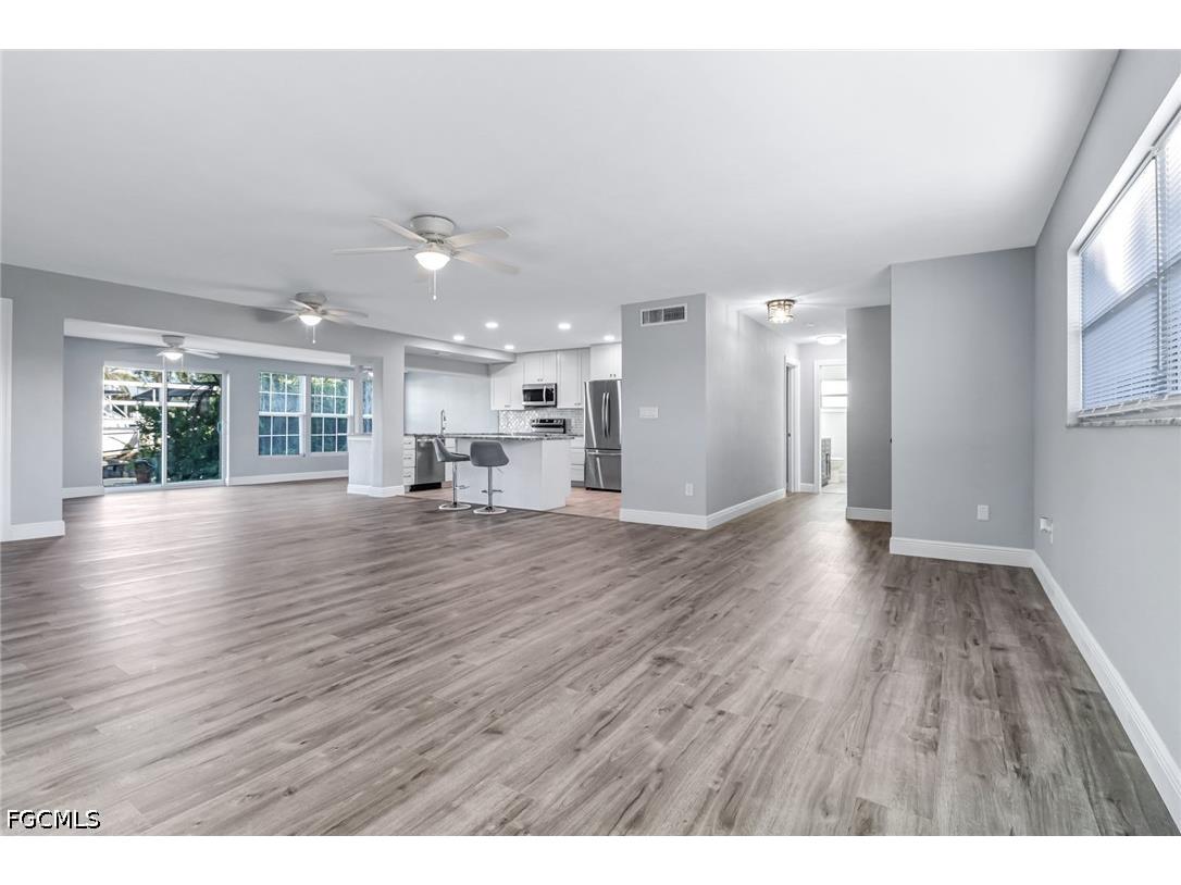 4312 S Bay Circle North Fort Myers FL 33903 2026028671 image2