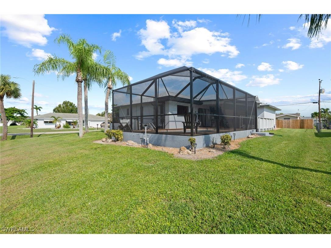 4313 SE 1st Court Cape Coral FL 33904 223061380 image1