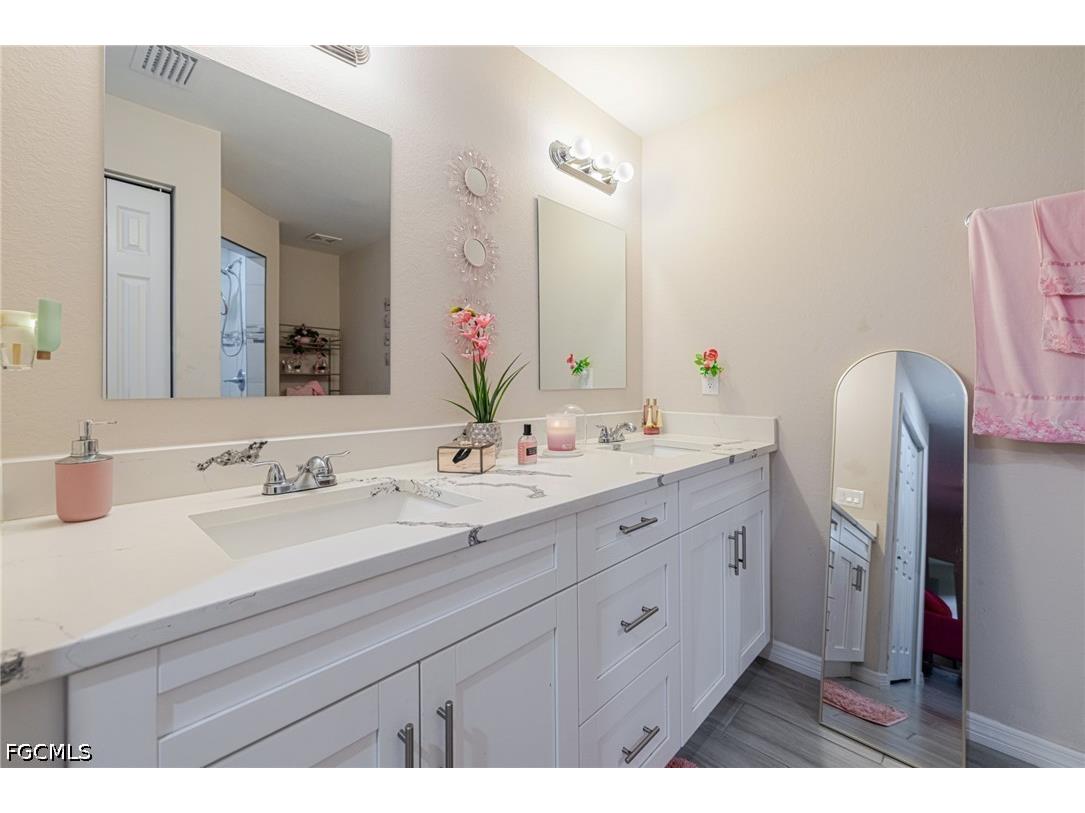 4315 7th Street W Lehigh Acres FL 33971 2026020437 image10
