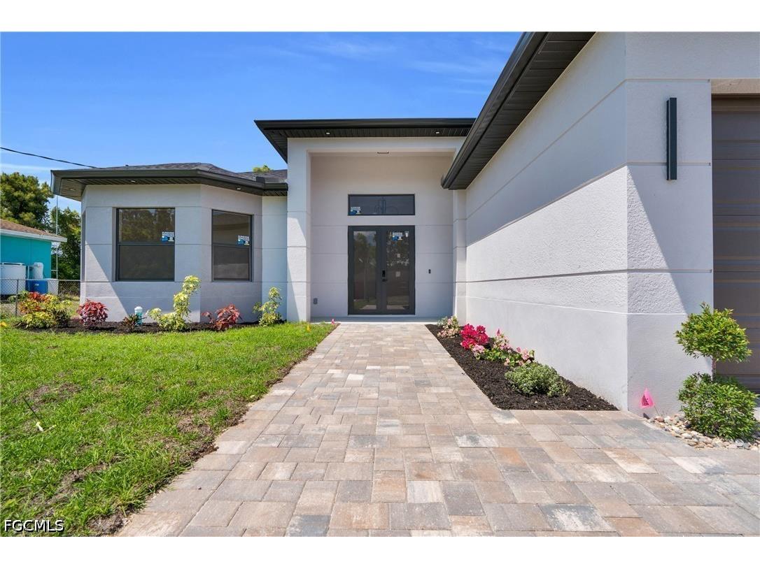 4316 6th Street W Lehigh Acres FL 33971 2026019782 image1