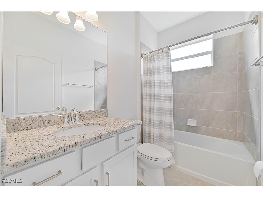 4316 Lemongrass Drive Fort Myers FL 33916 2025015527 image16
