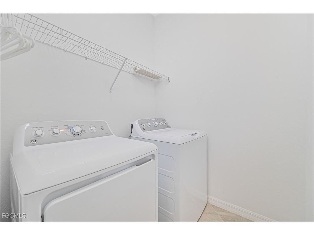 4316 Lemongrass Drive Fort Myers FL 33916 2025015527 image19