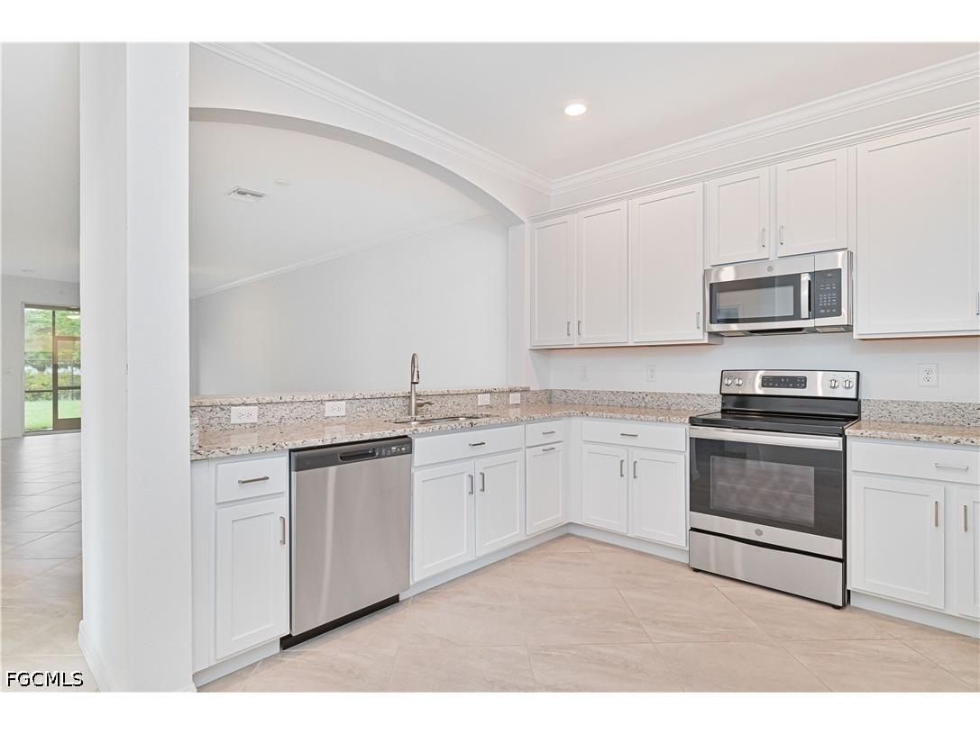 4316 Lemongrass Drive Fort Myers FL 33916 2026018348 image5