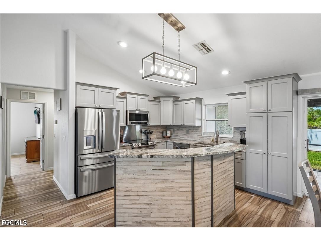 4317 NW 40th Terrace Cape Coral FL 33993 2026019635 image11