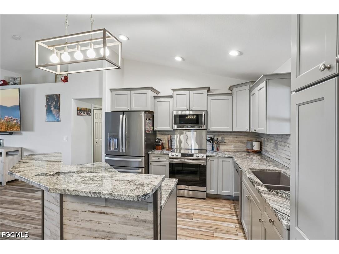 4317 NW 40th Terrace Cape Coral FL 33993 2026019635 image12