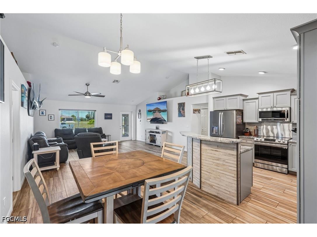 4317 NW 40th Terrace Cape Coral FL 33993 2026019635 image14