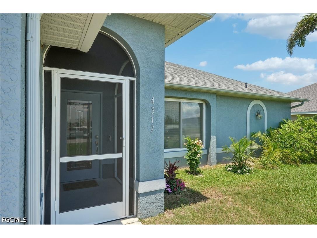 4317 NW 40th Terrace Cape Coral FL 33993 2026019635 image4