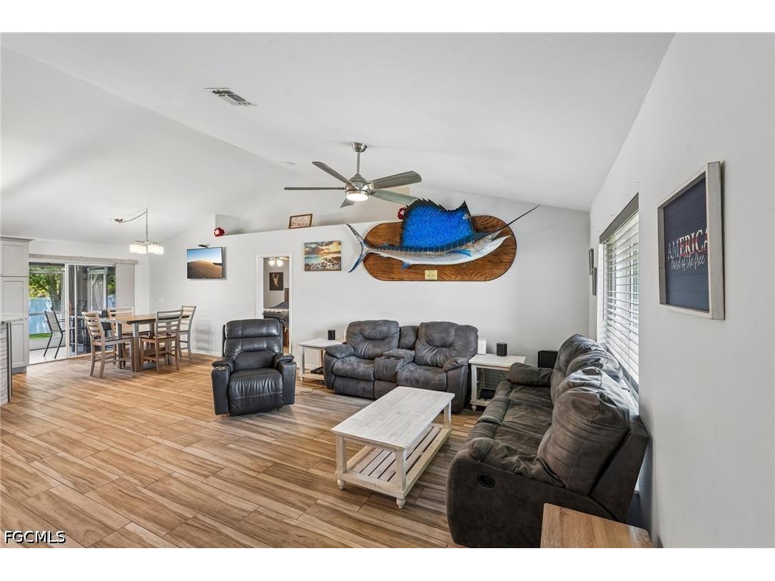 4317 NW 40th Terrace Cape Coral FL 33993 2026019635 image5