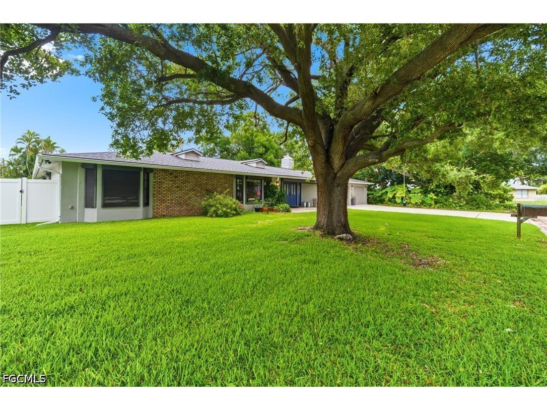 4317 SE 16th Place Cape Coral FL 33904 2026022985 image3