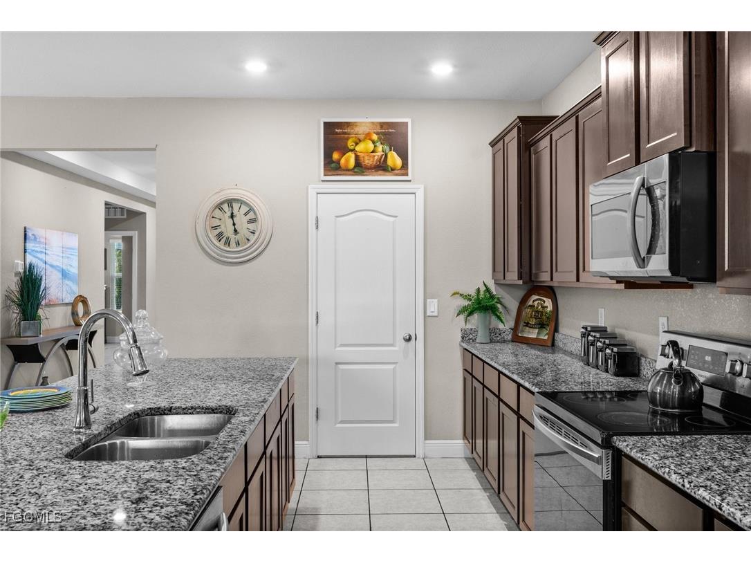 4317 SW 16th Place Cape Coral FL 33914 2025014532 image10