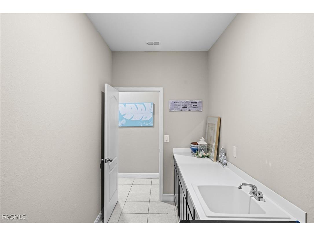 4317 SW 16th Place Cape Coral FL 33914 2025014532 image39