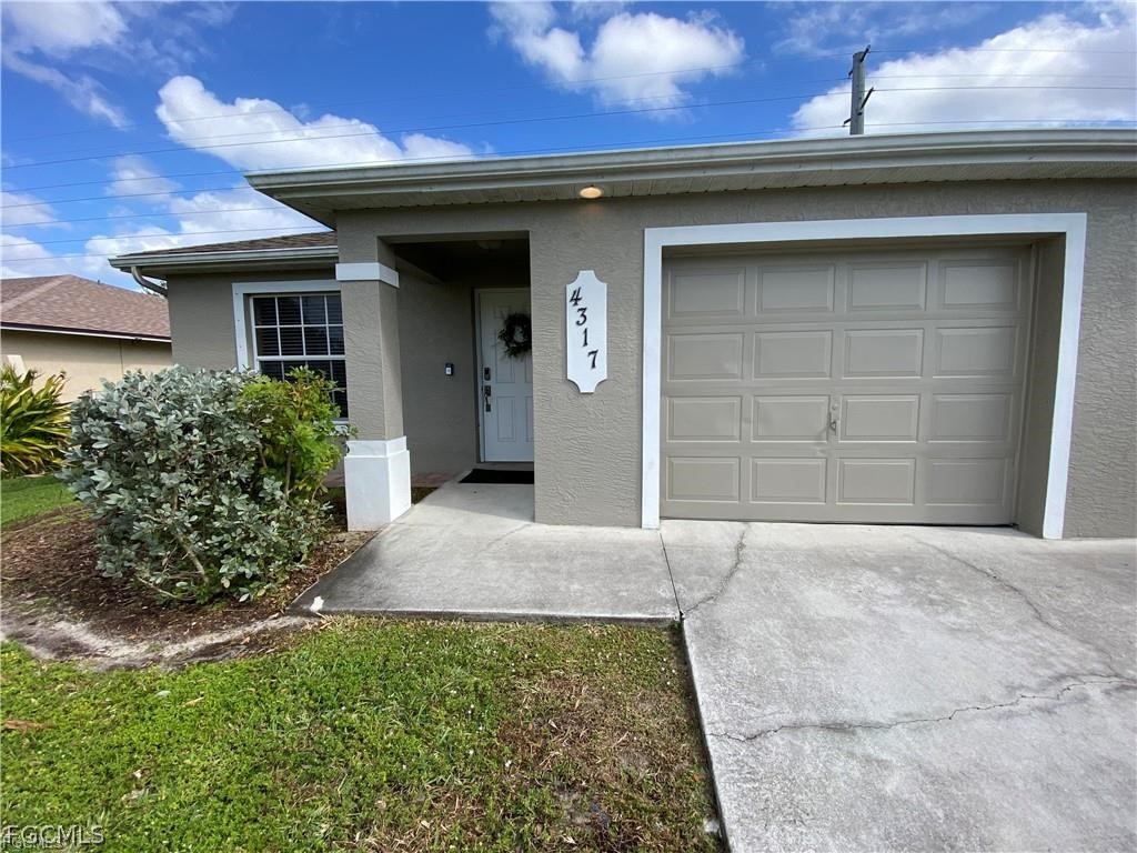 4317 SW Santa Barbara Place Cape Coral FL 33914 2026013800 image1