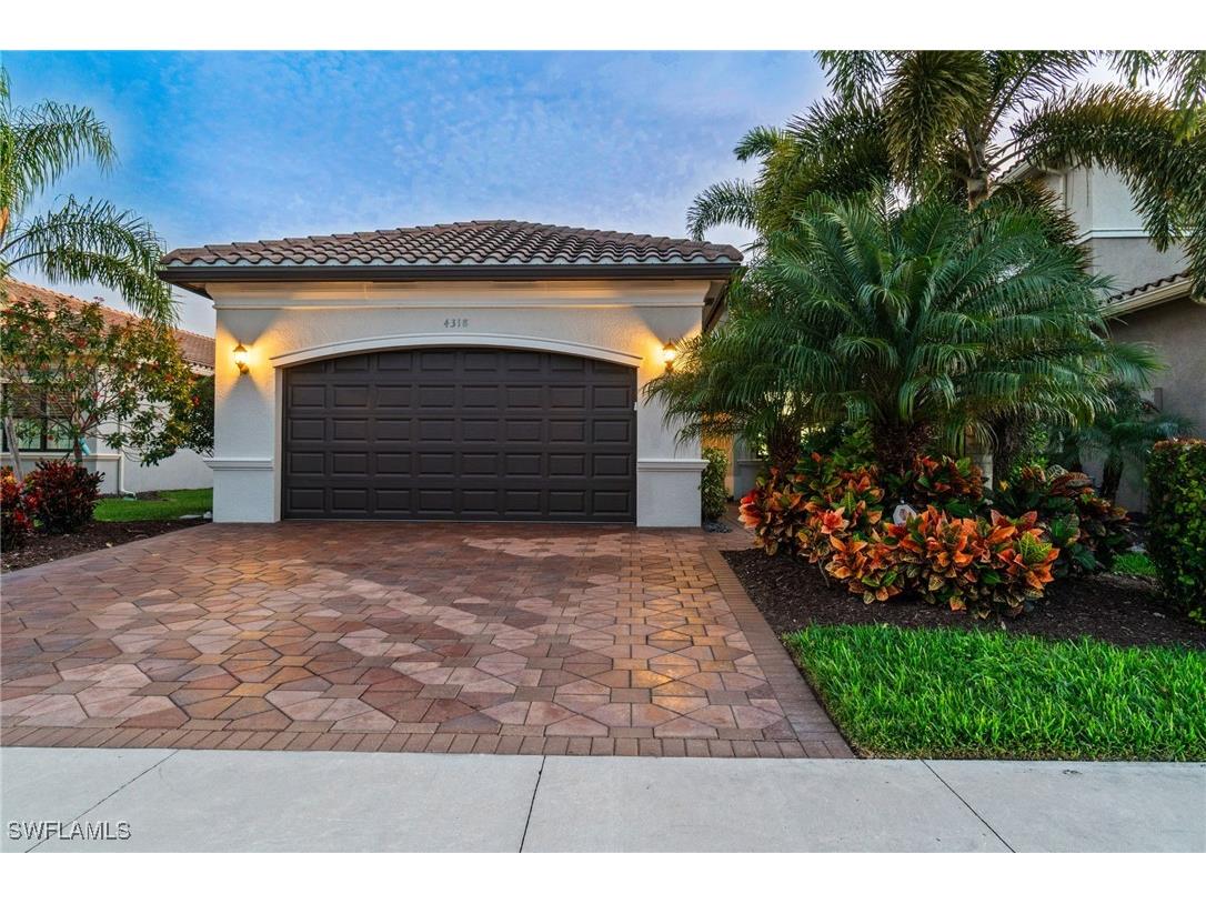 4318 Aurora Street Naples FL 34119 226002416 image2