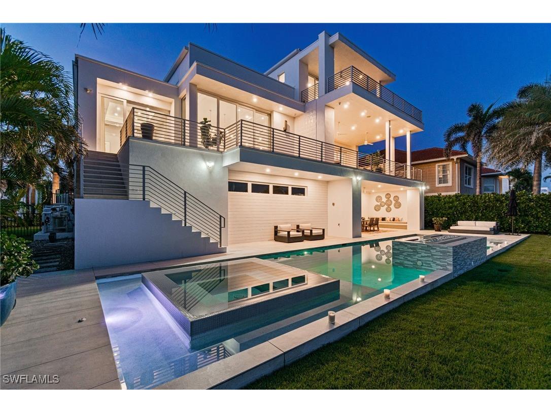432 Bayside Avenue Naples FL 34108 225053847 image1