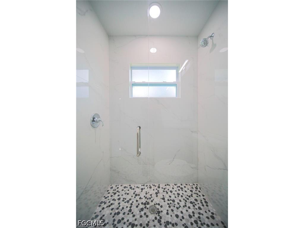 432 Burrstone Drive Lehigh Acres FL 33974 2026027985 image9