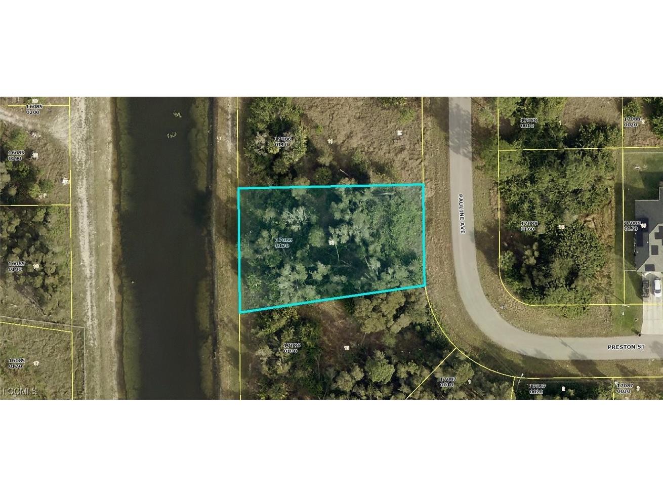 432 Pauline Avenue Lehigh Acres FL 33974 2025020973 image2