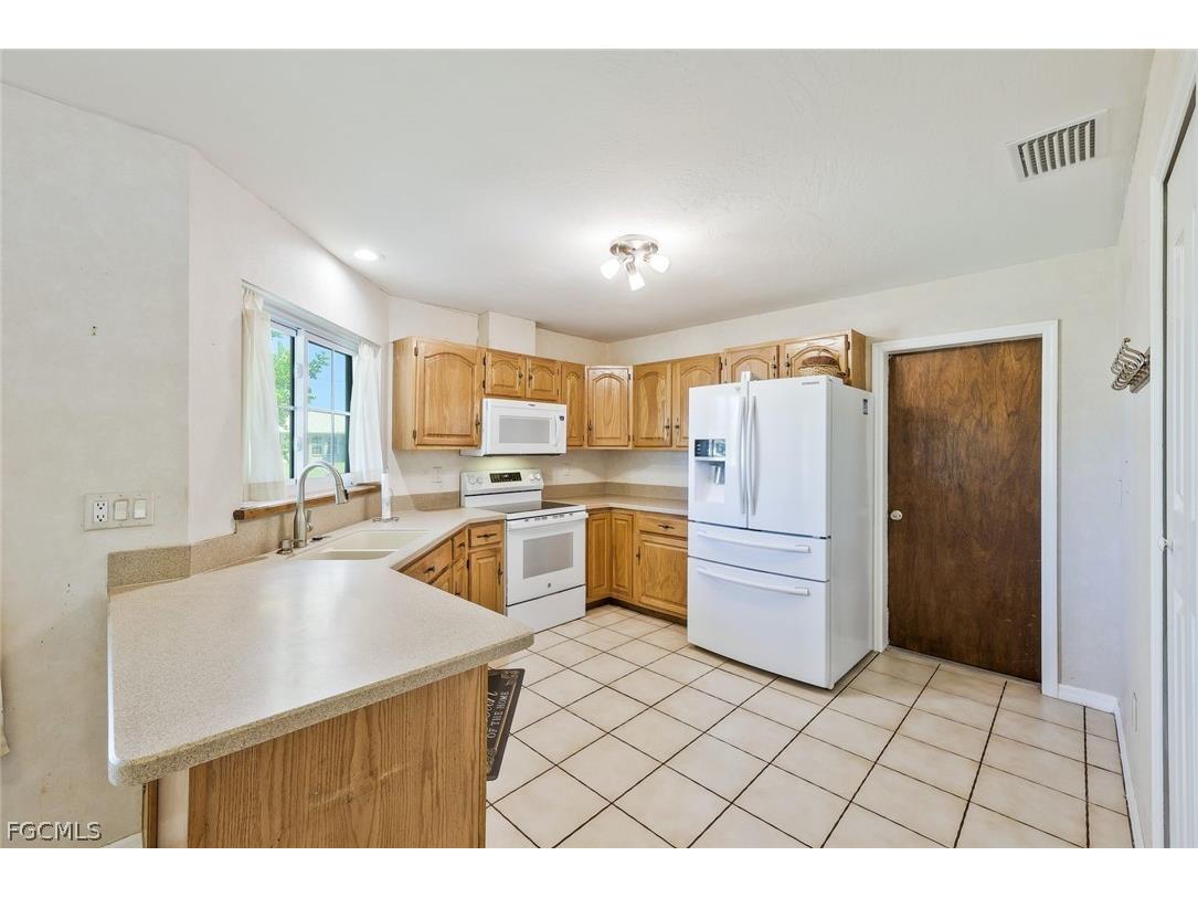 432 SE 17th Street Cape Coral FL 33990 2026009731 image9