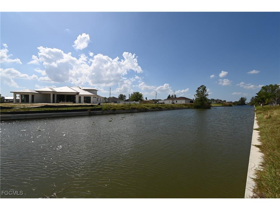 432 SW 22nd Street Cape Coral FL 33991 2025013482 image1