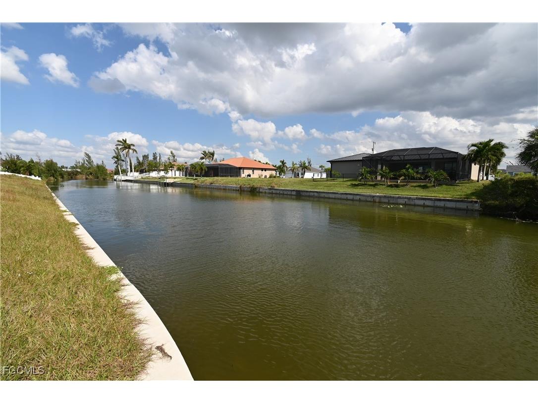 432 SW 22nd Street Cape Coral FL 33991 2025013482 image9