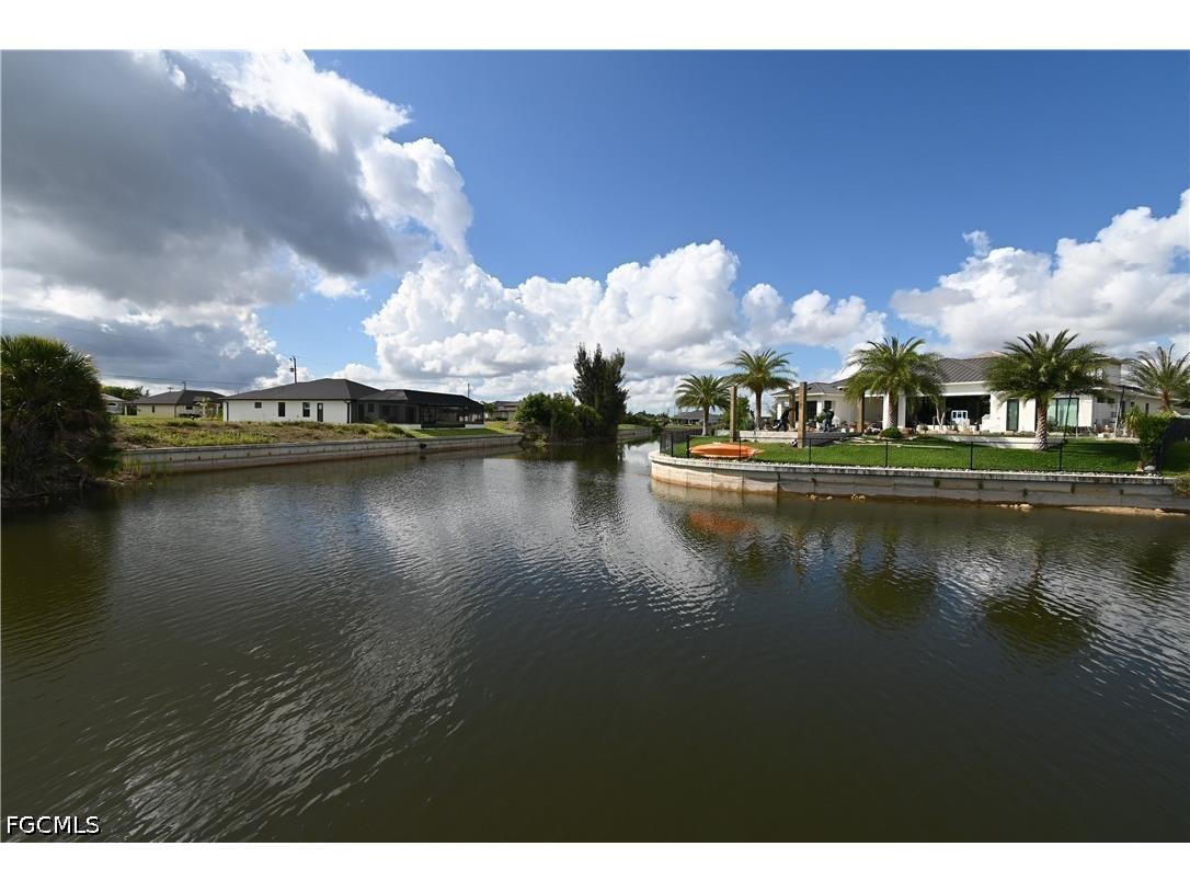 432 SW 22nd Street Cape Coral FL 33991 2026021757 image2