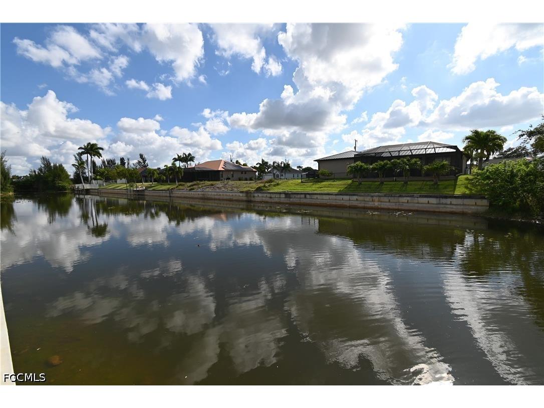 432 SW 22nd Street Cape Coral FL 33991 2026021757 image3