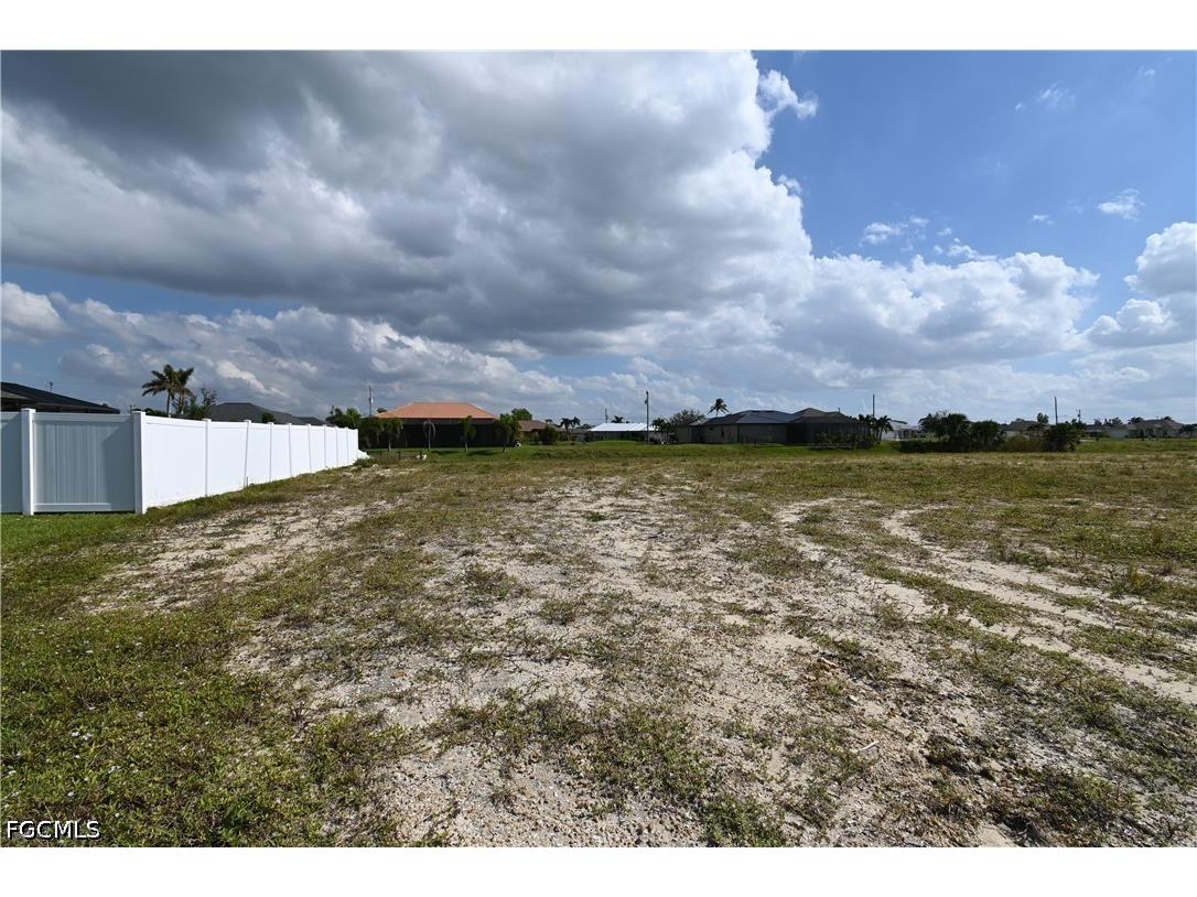 432 SW 22nd Street Cape Coral FL 33991 2026021757 image6