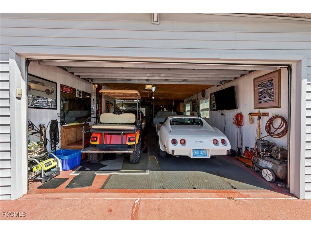 432 Snead Drive North Fort Myers FL 33903 2025022466 image24