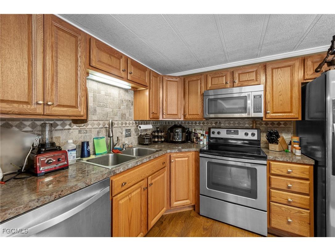 432 Snead Drive North Fort Myers FL 33903 2025022466 image7