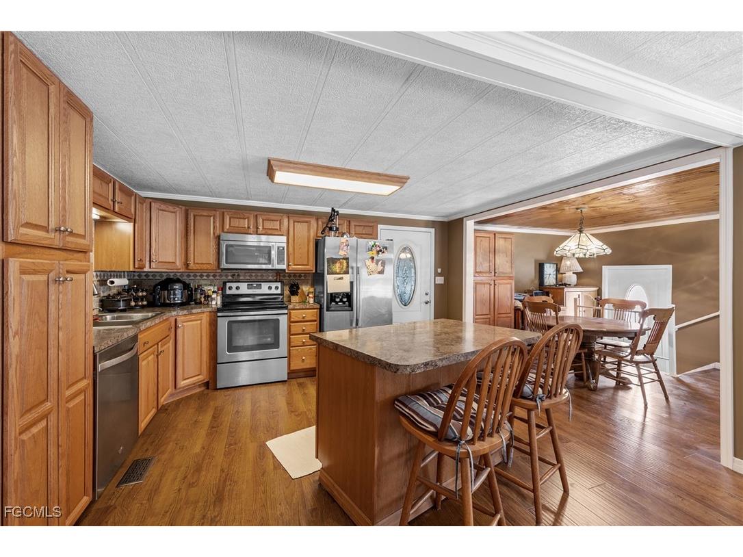 432 Snead Drive North Fort Myers FL 33903 2025022466 image8