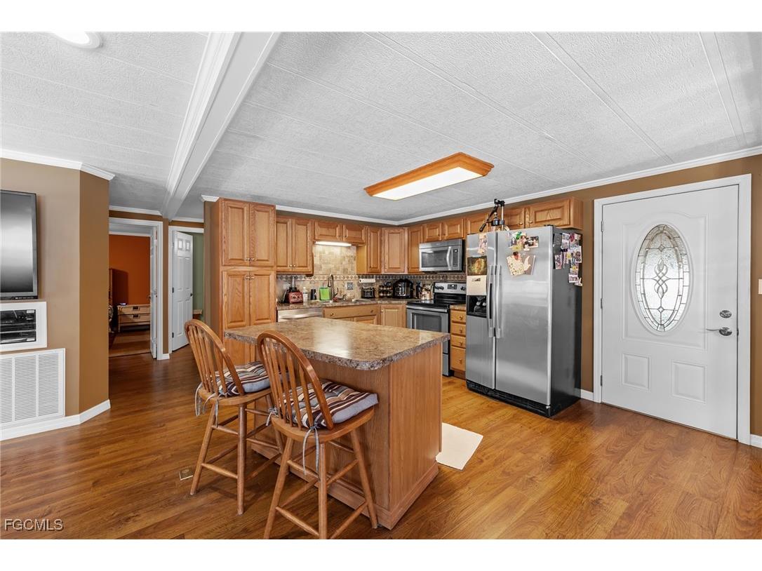 432 Snead Drive North Fort Myers FL 33903 2025022466 image9