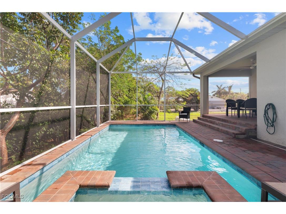 4320 Little Hickory Road Bonita Springs FL 34134 2025004278 image1