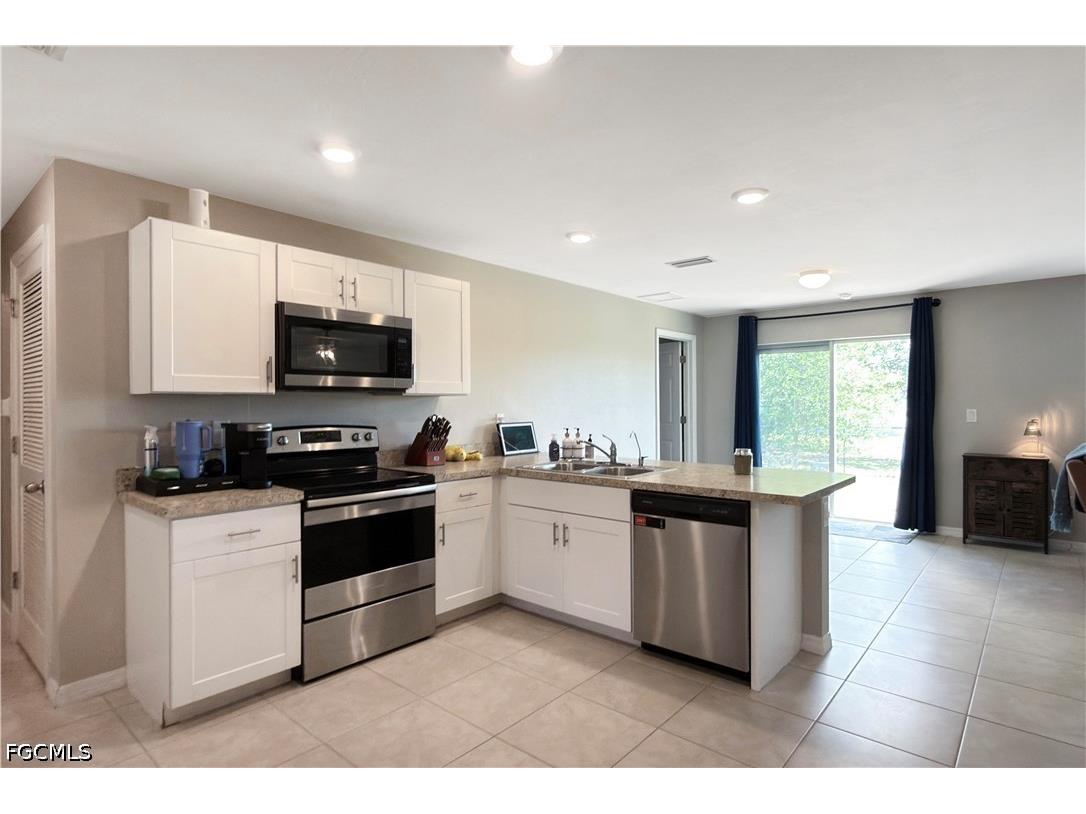 4323 NE 21st Avenue Cape Coral FL 33909 2026017353 image17