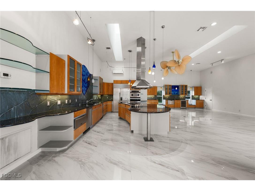 4323 Rock Creek Drive Port Charlotte FL 33948 2025012484 image2