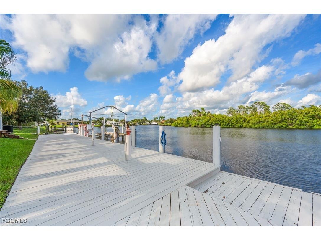 4323 Rock Creek Drive Port Charlotte FL 33948 2025012484 image5