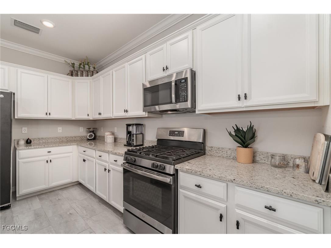 43249 Treadway Drive Punta Gorda FL 33982 2025019433 image11