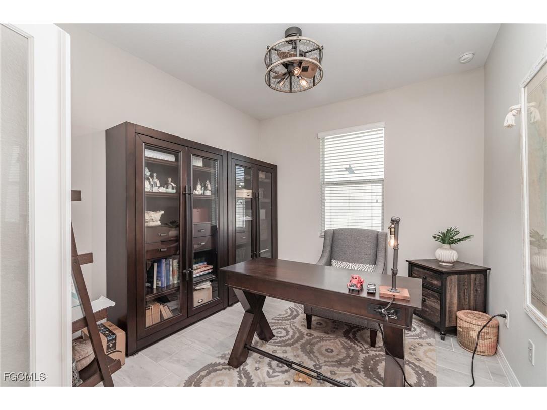 43249 Treadway Drive Punta Gorda FL 33982 2025019433 image7