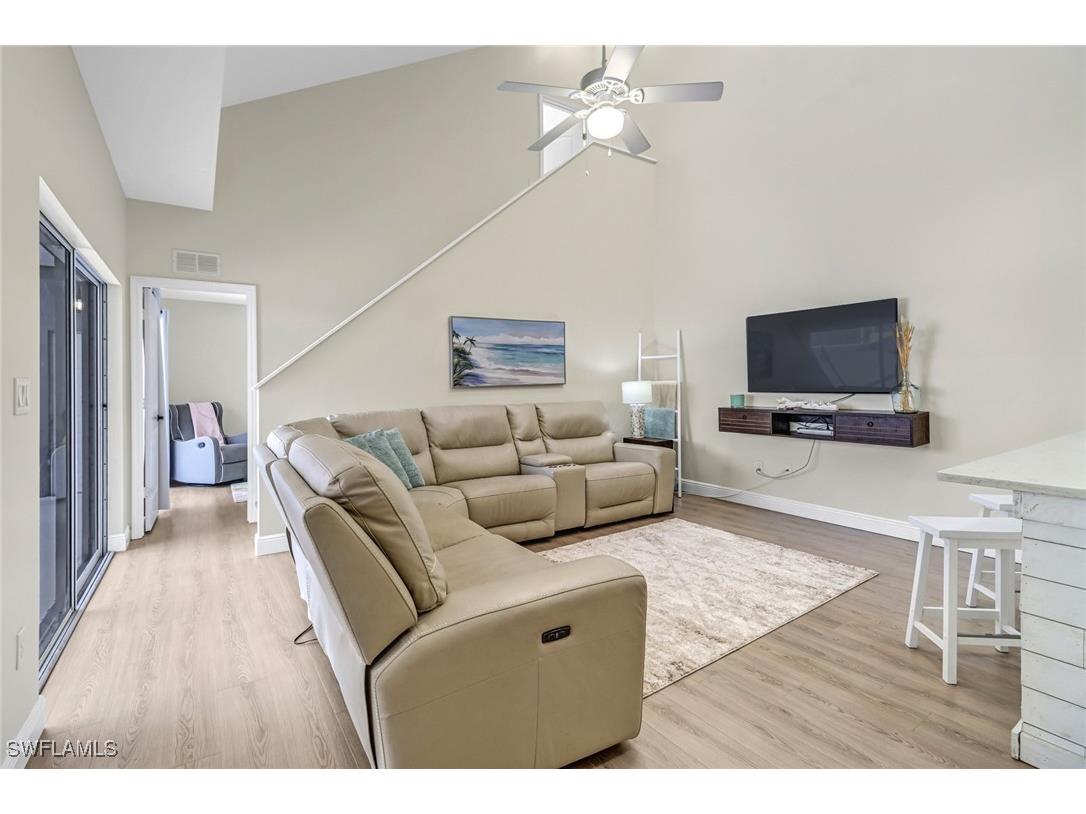 4325 Covey Circle #10B Naples FL 34109 225073647 image4