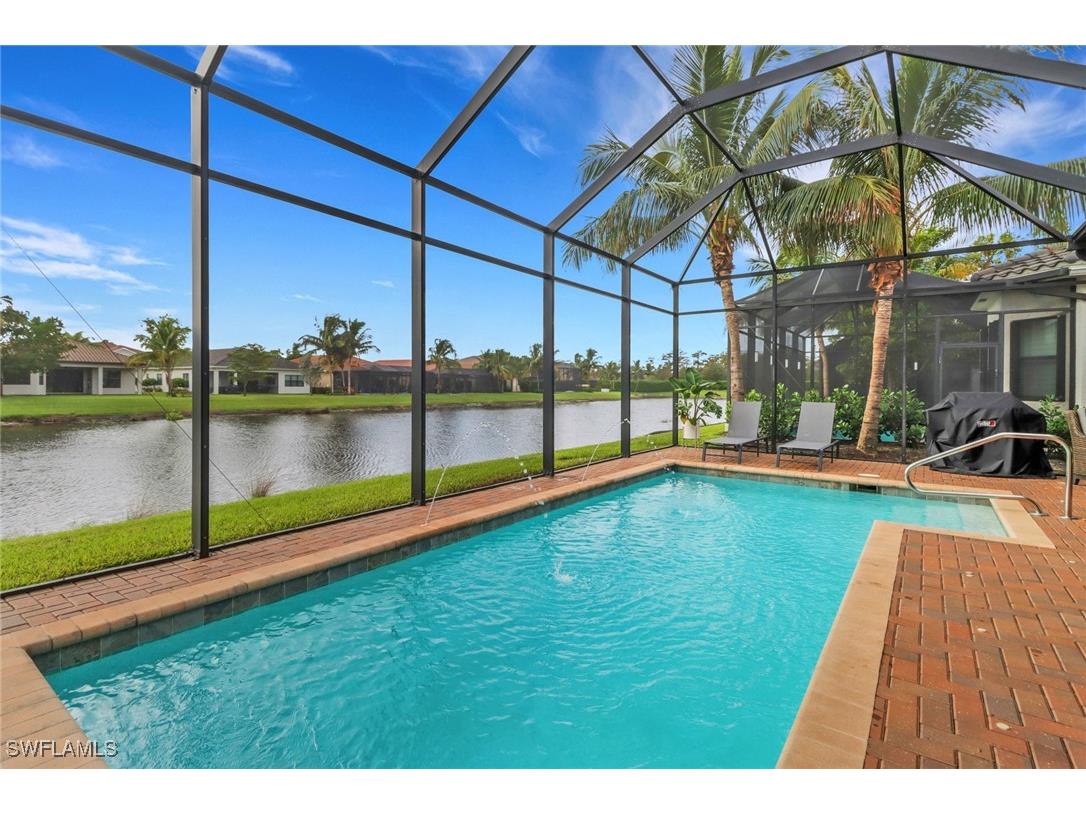 4326 Aurora Street Naples FL 34119 224088165 image1