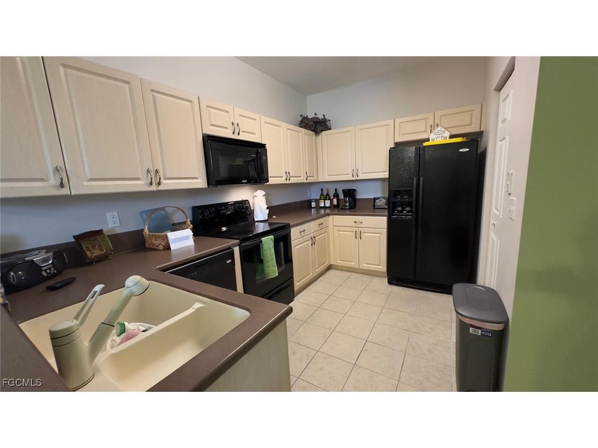 4327 Bellasol Circle #2721 Fort Myers FL 33916 2025009324 image5