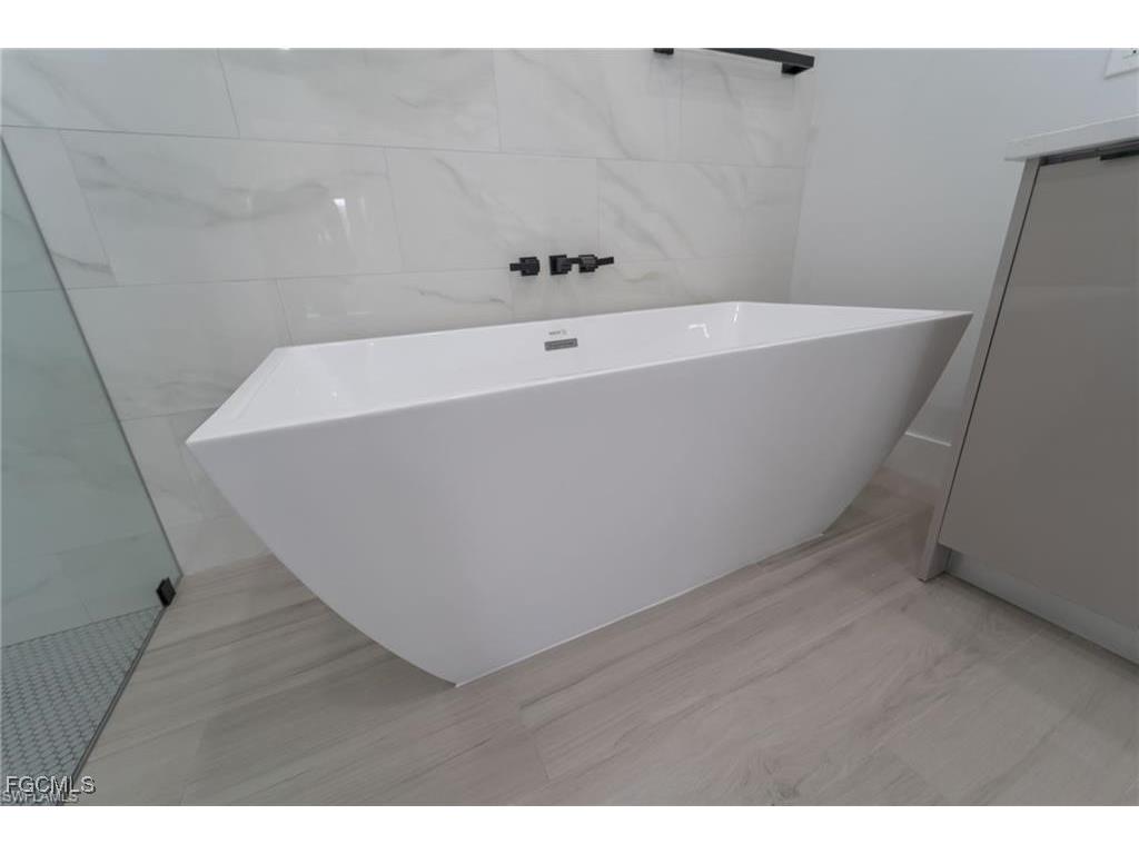 4328 NW 27th Lane Cape Coral FL 33993 2025012590 image12