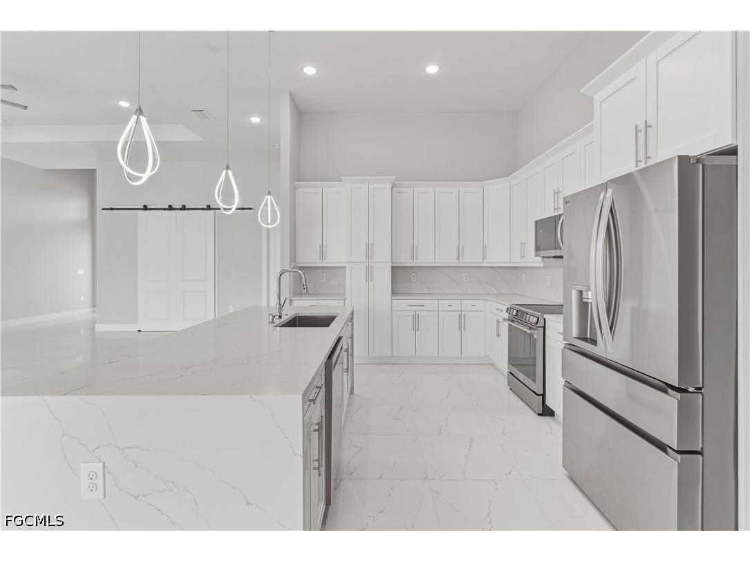 4328 NW 32nd Lane Cape Coral FL 33993 2026022281 image7