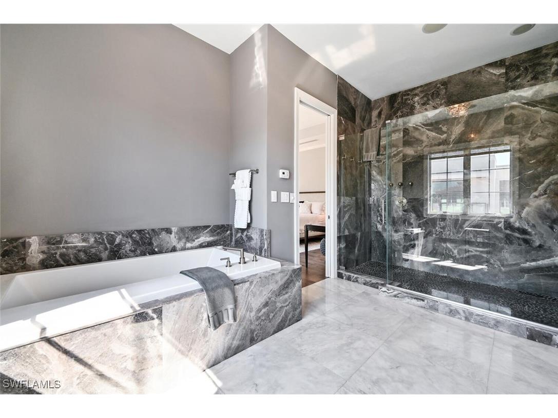 433 5th Street S Naples FL 34102 225084507 image30